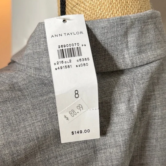 Elegant Gray Sleeveless Dress - Picture 5 of 6